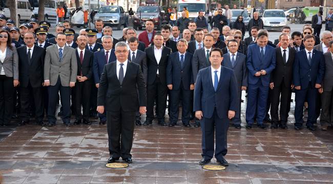 TÜRKİYE CUMHURİYETİ, ATATÜRK'ÜN HEM ESERİ HEM DE DESTANIDIR