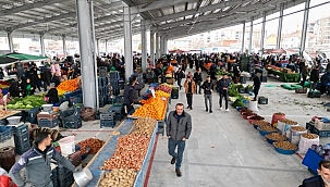 AKSARAY BELEDİYESİ'NİN KAPALI SEMT PAZARLARI TAKDİR TOPLUYOR 