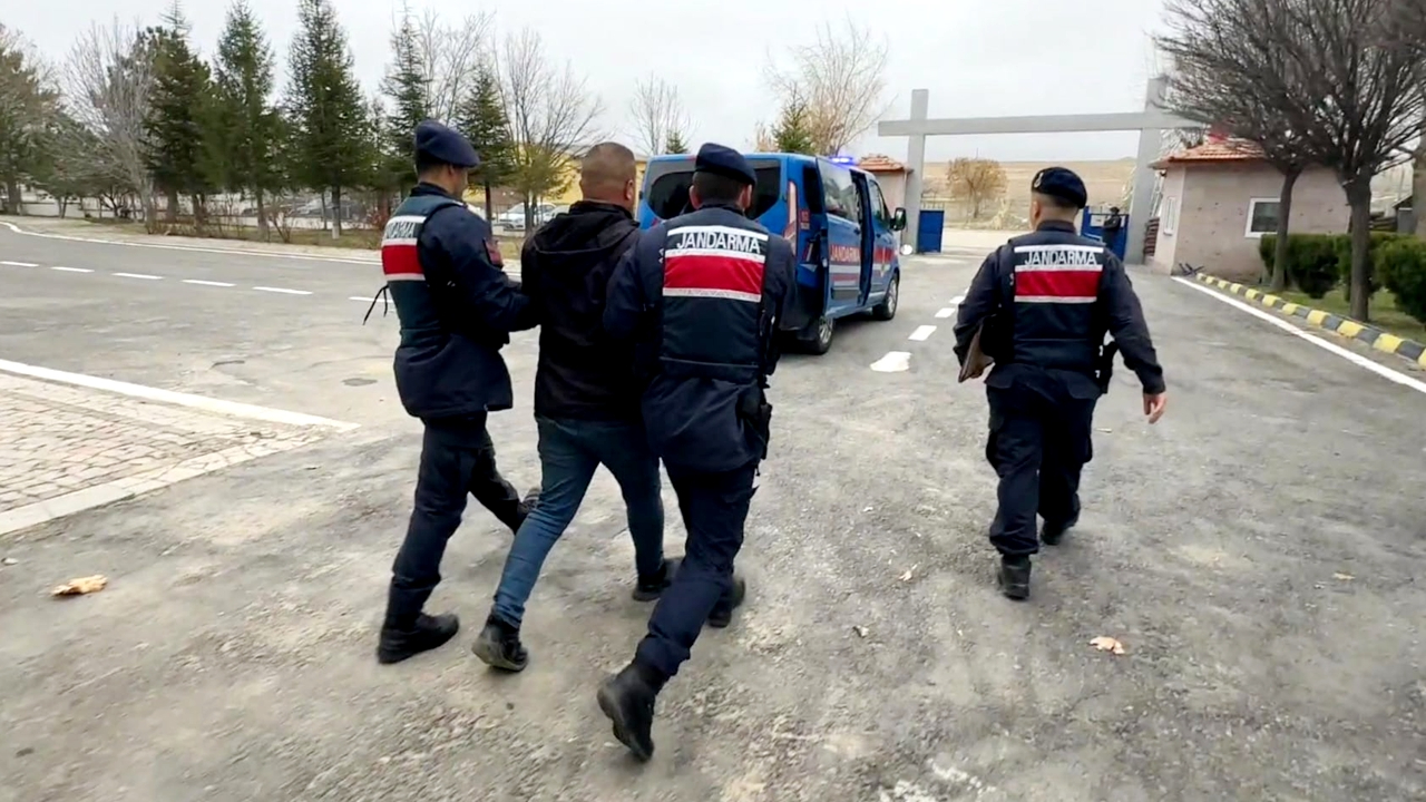 Aksaray'da Gurbetçi vatandaşın evine giren Hırsız Suçüstü yakalandı