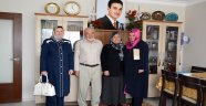 HASİBE YAZGI VE ZEHRA ASLAN'DAN ŞEHİT AİLELERİNE ANLAMLI ZİYARET